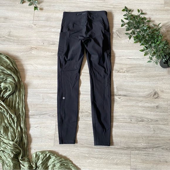 Black leggings with pockets from Lululemon - size 4 - Picture 2 of 9
